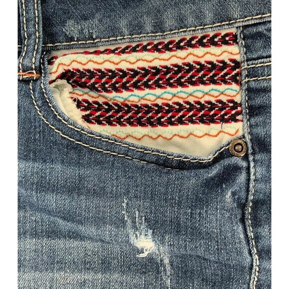 Mudd Girls Stretch Embroidered Patch Cutoff Hem Denim Distressed Shorts Size 16 - Picture 6 of 9